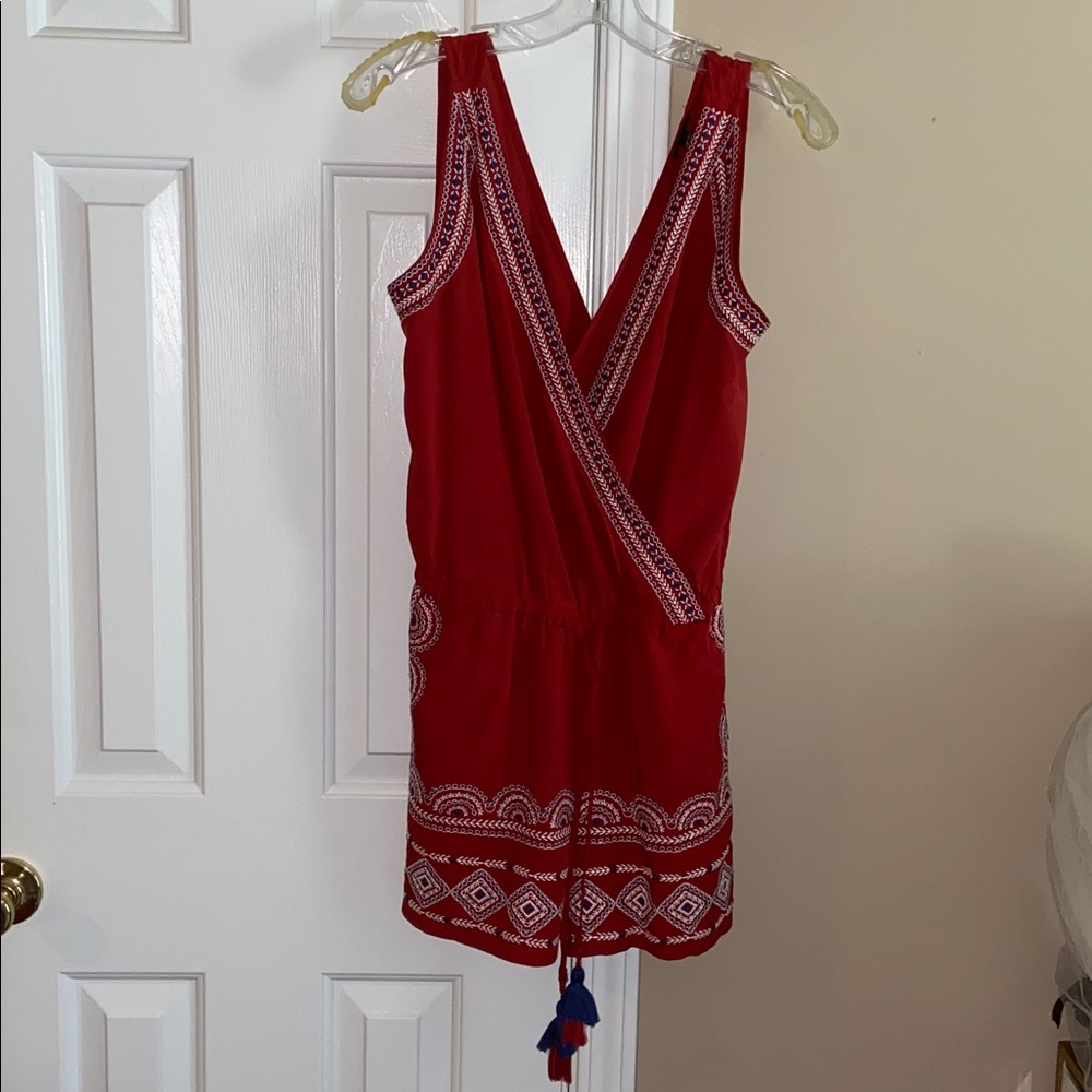 LOFT Women’s Red and White Embroidered Sleeveless Romper Size XSP